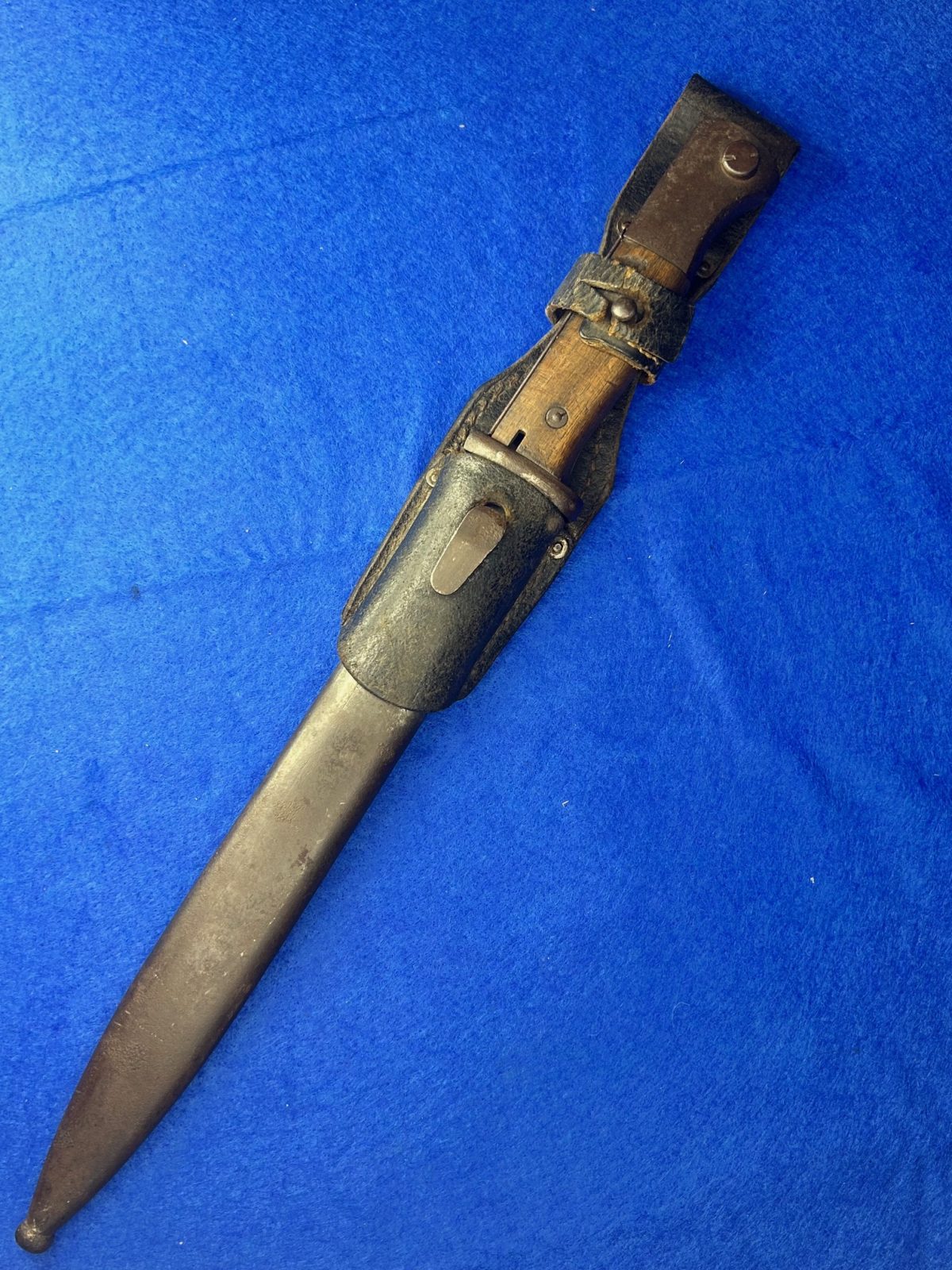 WWII German K98 Bayonet with scabbard frog!