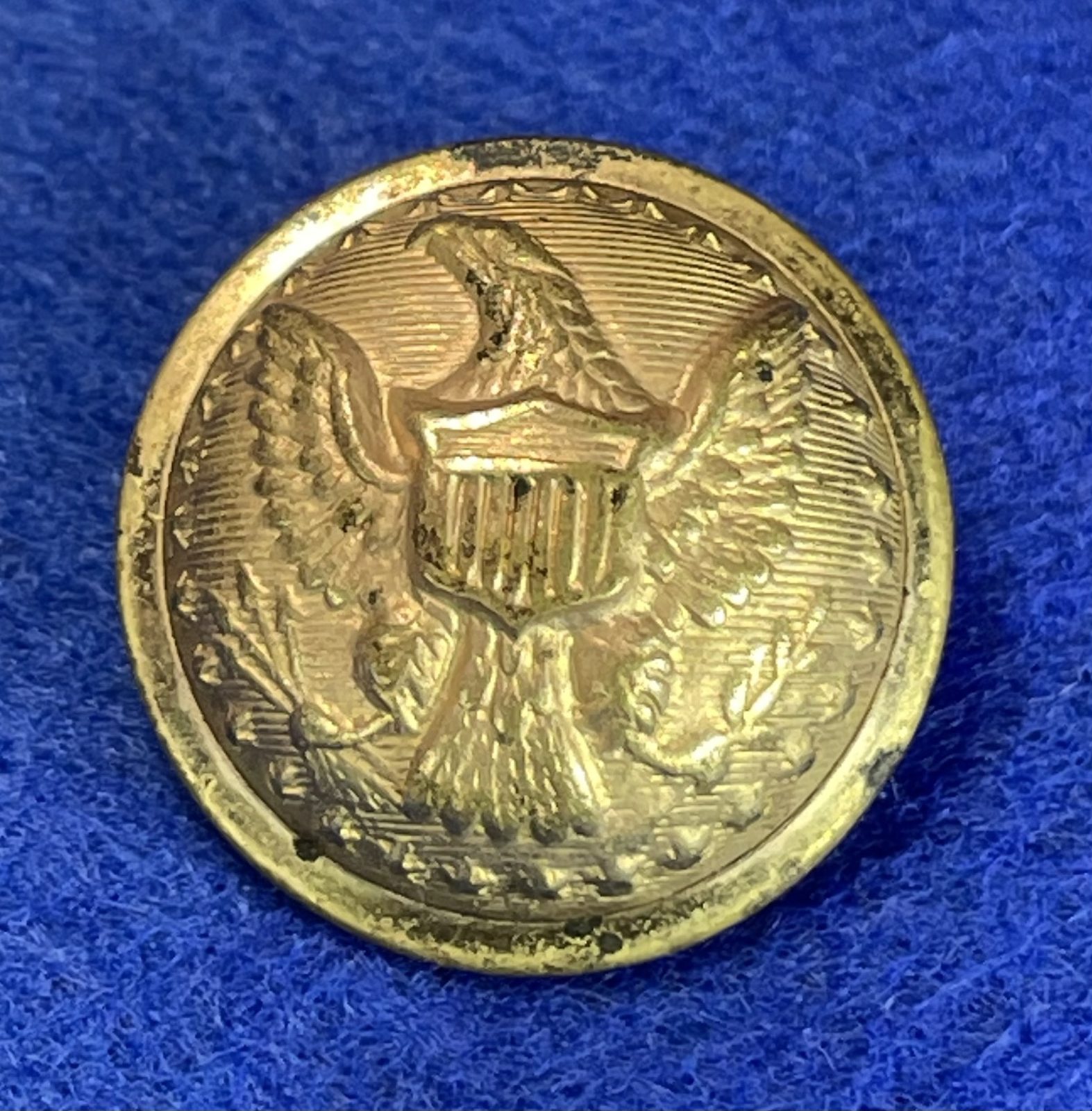 Non Excavated Civil War Union Staff Officers Coat Button