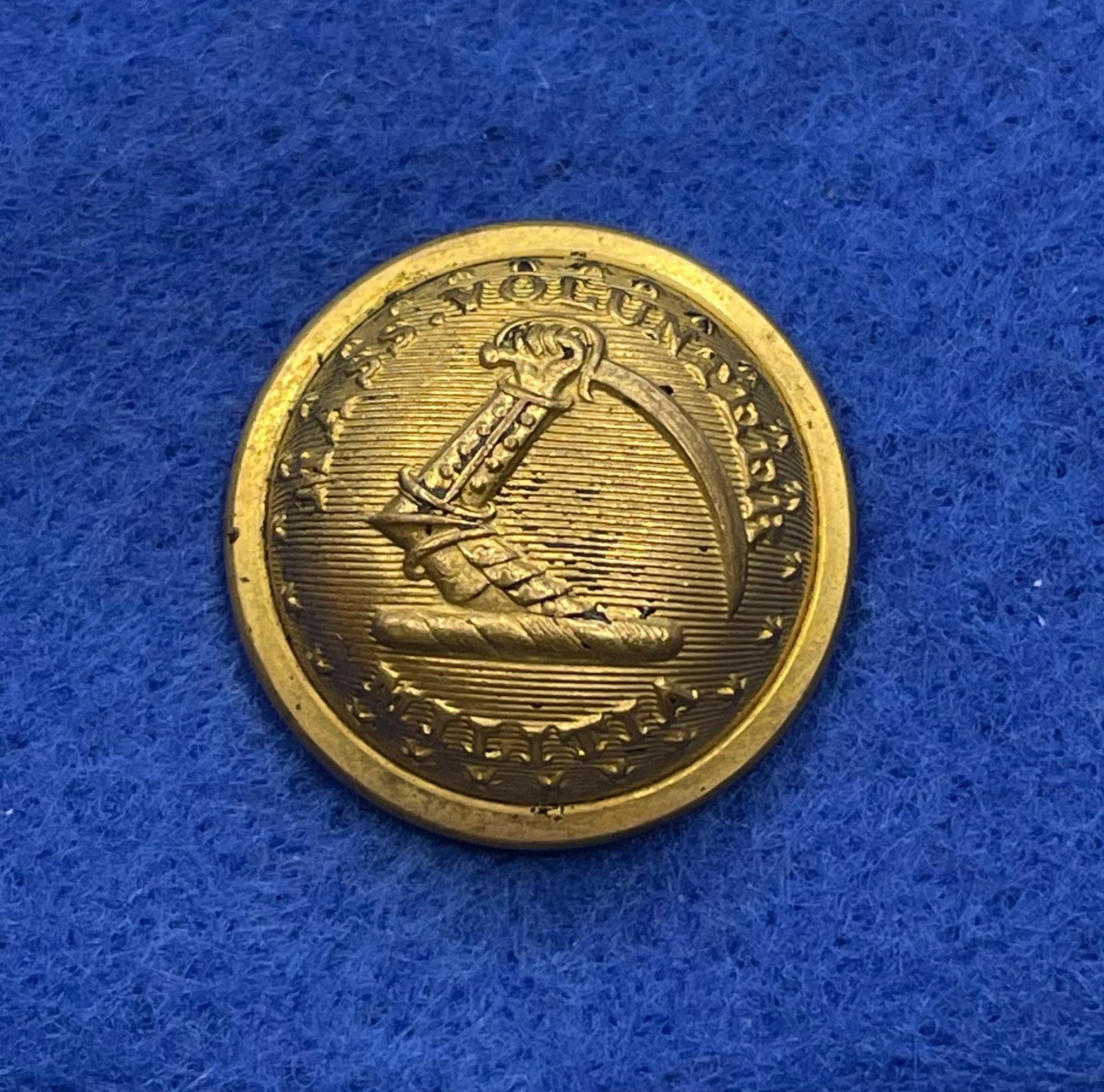 Non Excavated Civil War Massachusetts Coat Button by Schuyler