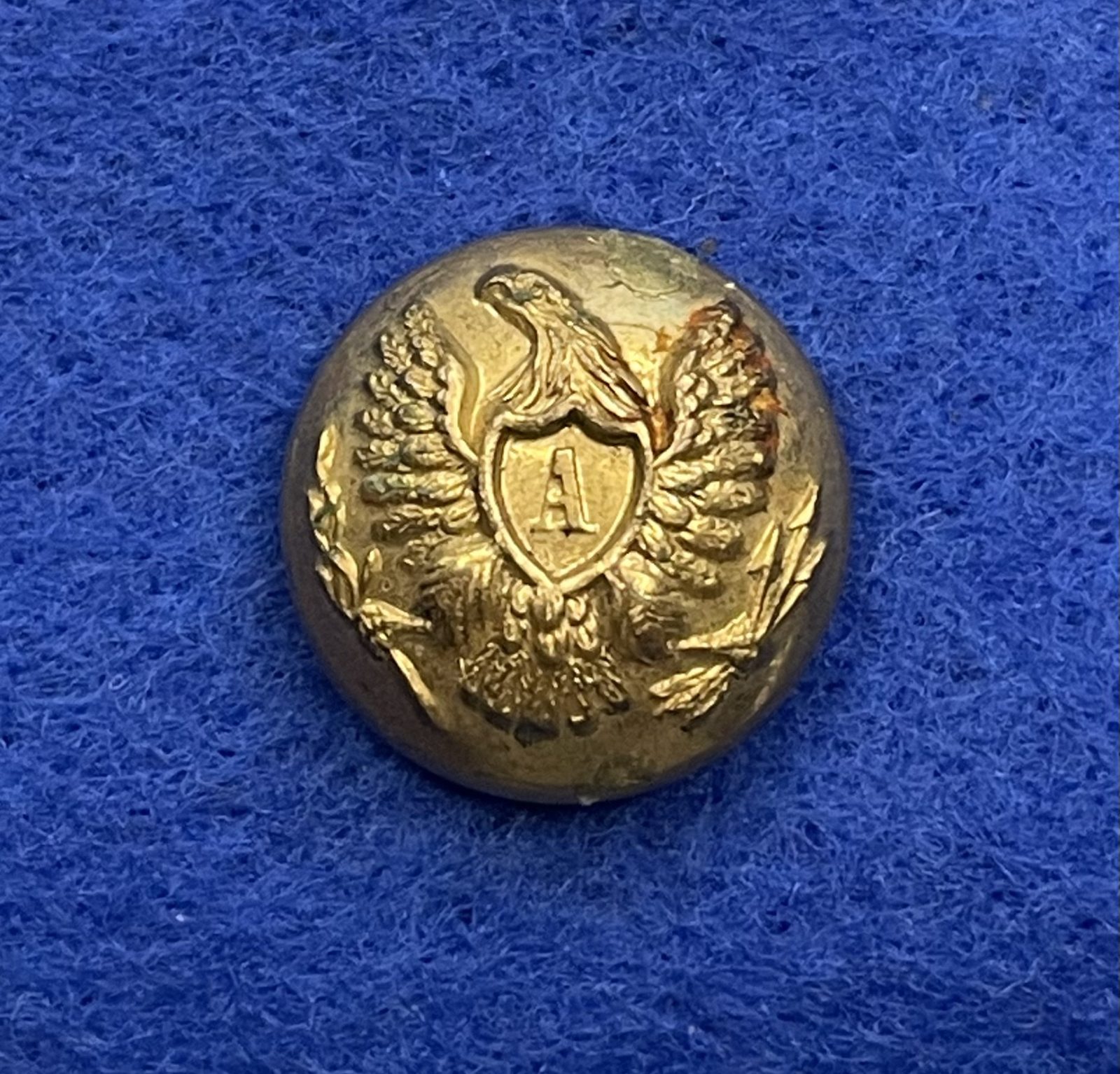 Non Excavated Civil War Artillery Cuff Button