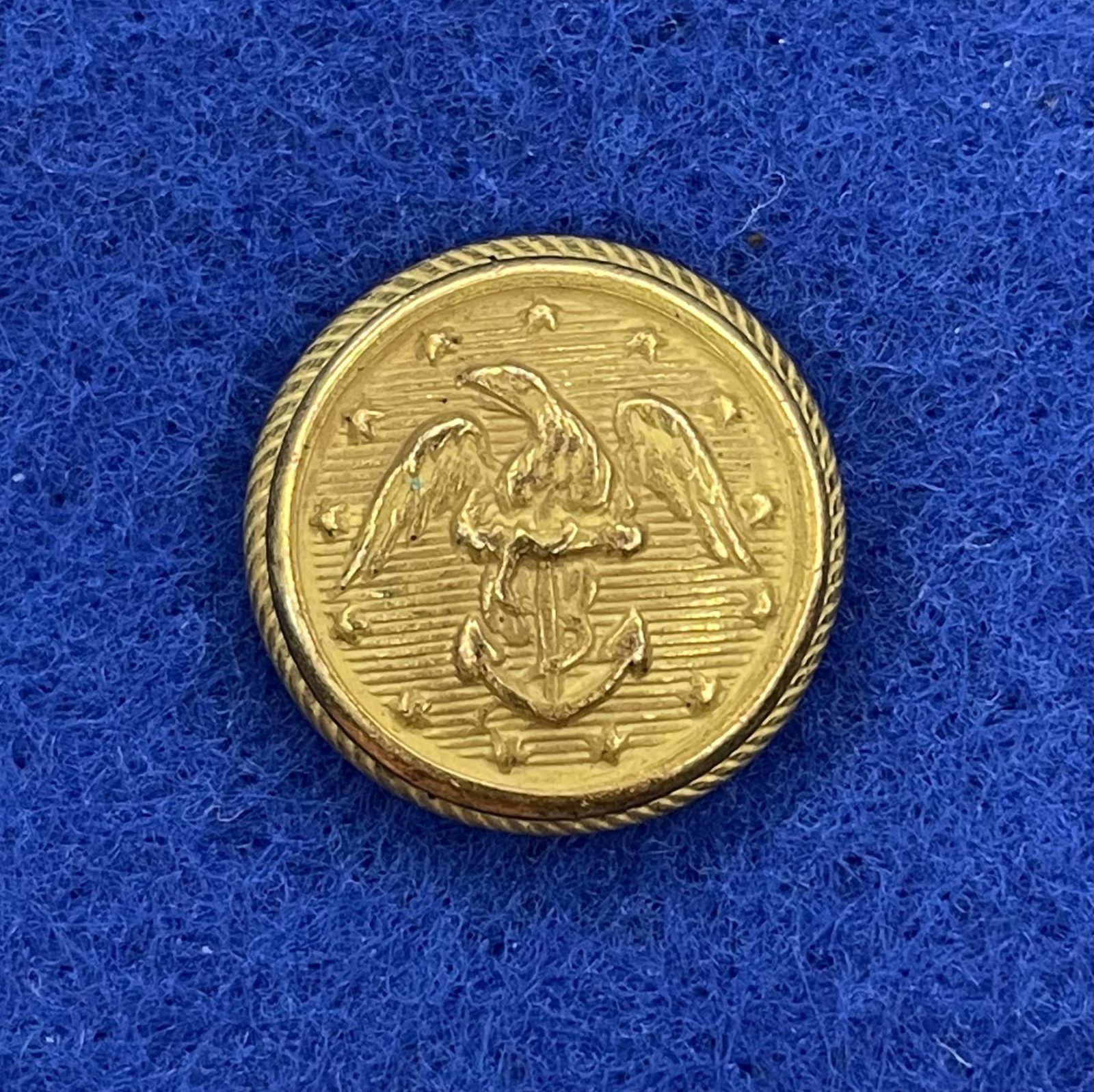 Beautiful Non Excavated Civil War Early Navy Cuff Button