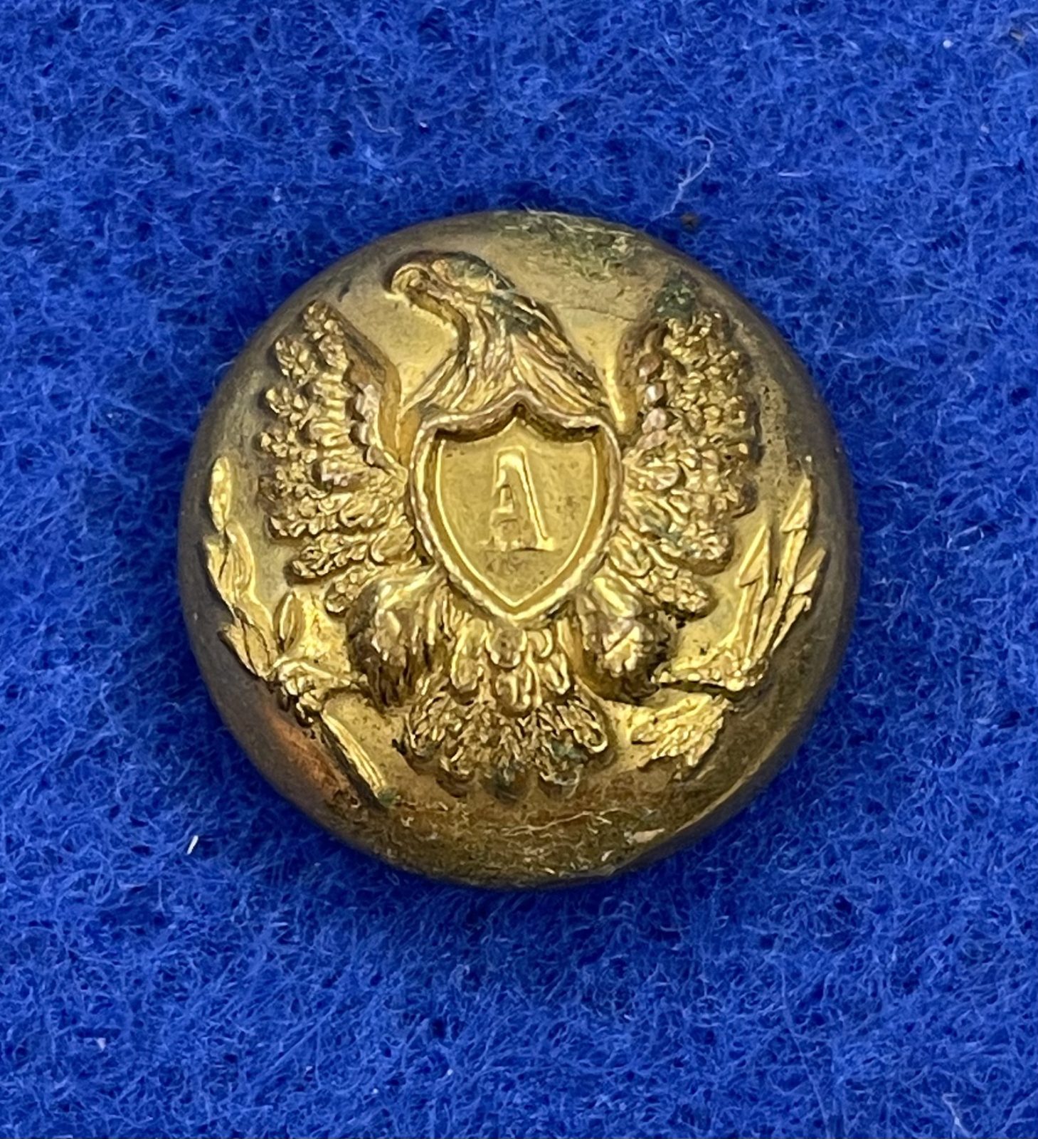 Non Excavated Civil War Artillery Cuff Button