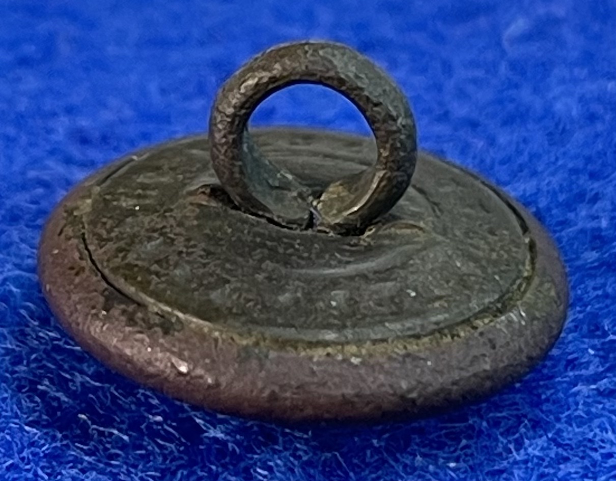 Excavated Civil War Confederate Script "I" Cuff Button