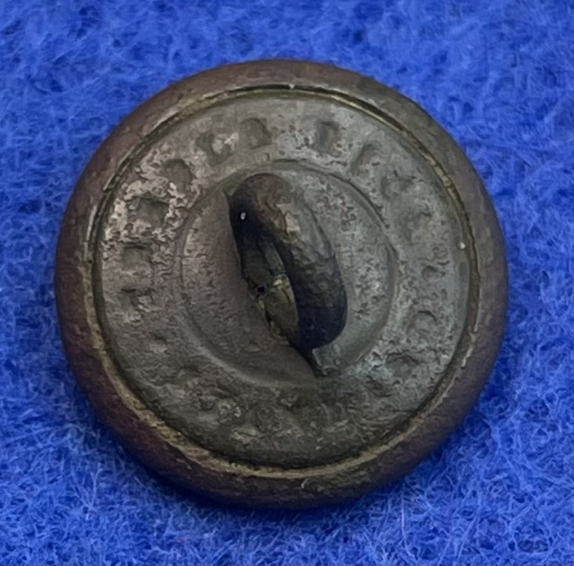 Excavated Civil War Confederate Script "I" Cuff Button
